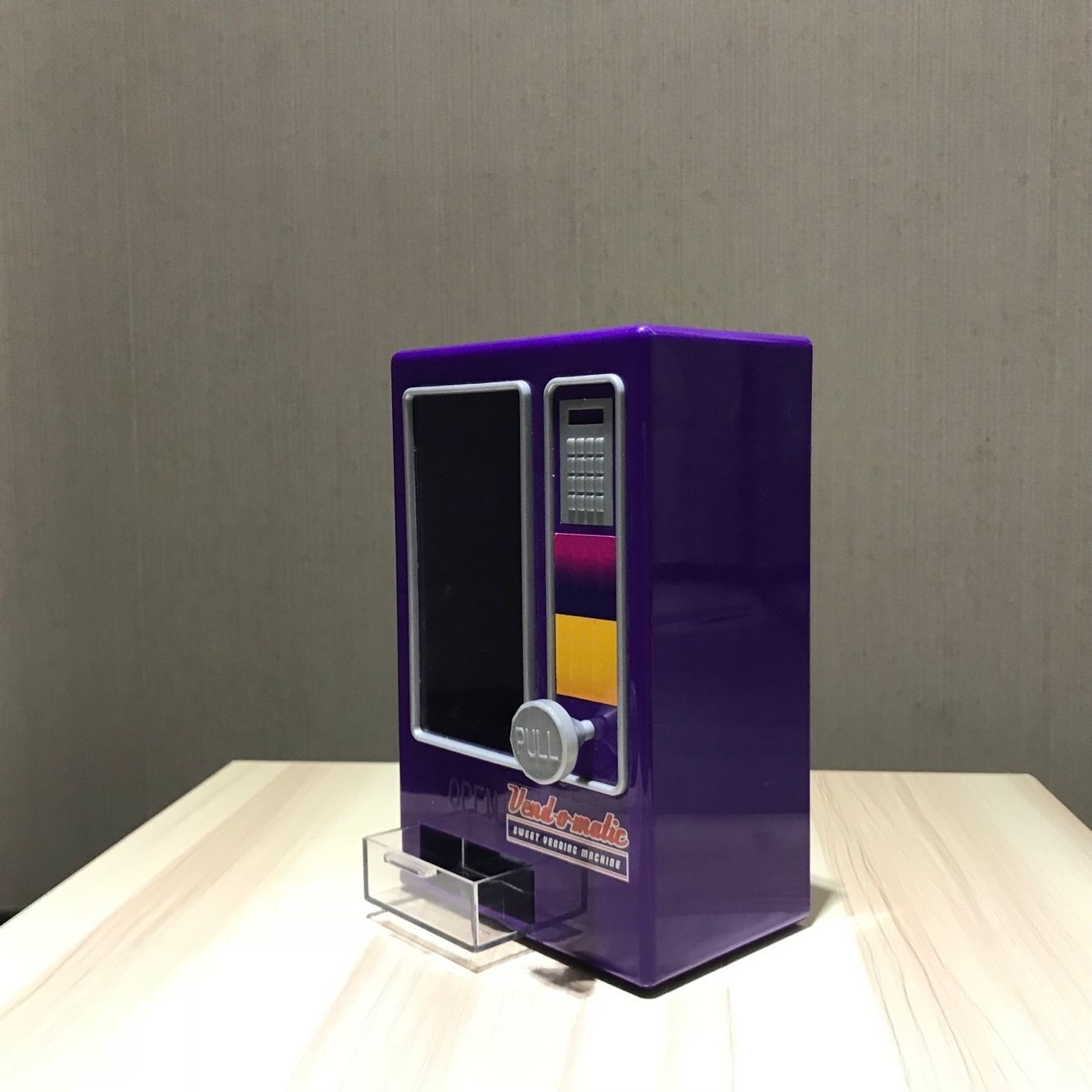 High Quality New Style Plastic Toy Mini Vending Machine Candy dispenser