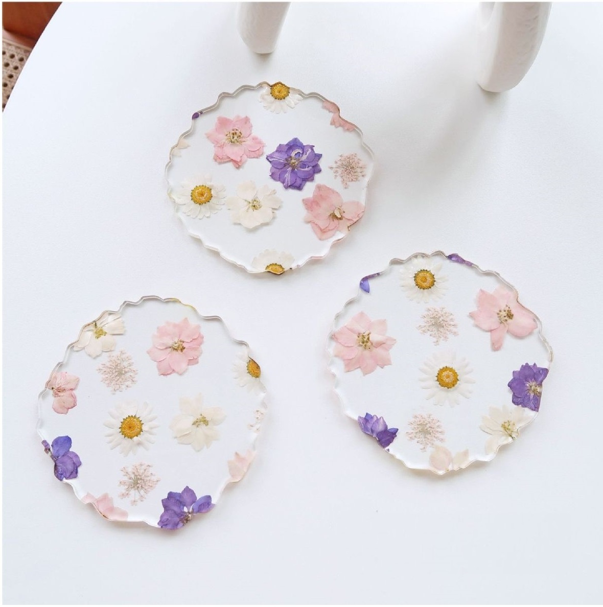 Luxury coaster for decoration Real floral coasters Acrylic heat insulation MATS Resin plant placemats