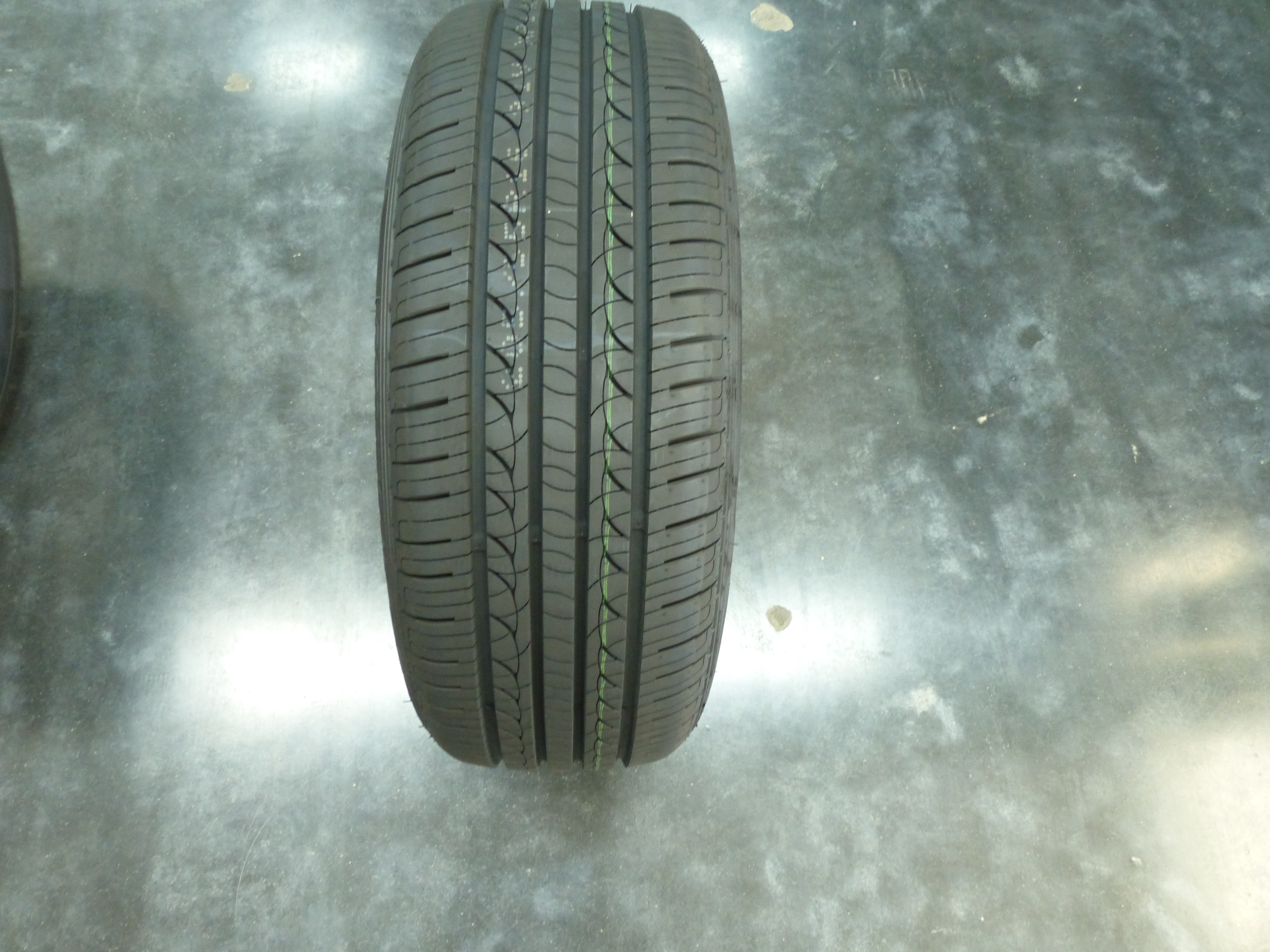 tyres for vehicles car 215/60r16 uhp car tire price in bulk 195/65 r15 radial car tyre 285/60 18