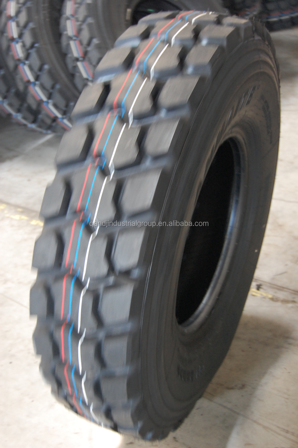 china tire manufacturer 285 70 19.5 annaite tyre 285/70R19.5, 265/70R19.5, 9.5R17.5 315/70/17, 255/70R22.5, 275/70R22.5 pnue