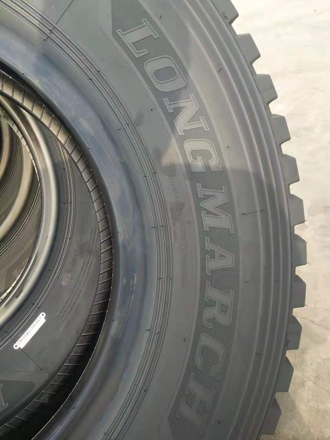 Brand LONGMARCH tyre 325/95R24 1200r24 ROADLUX 325 95R24 22PR 12.00 24  SASO GSO GCC in truck tire with high quality