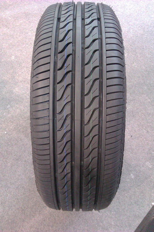 265/50 R20 Car Tires