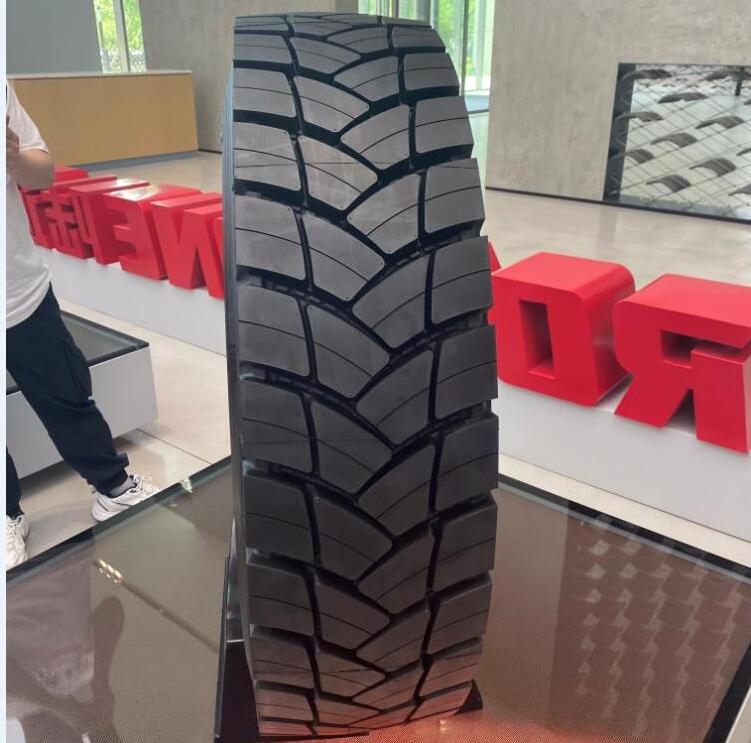 325 95R24 385 75R22 5 37 R 15 35 12.50 17 33 12.5 R16 16 31X10.5X15 315R80 22.5 Truck Tire 385%2F65r22.5 20Pr 1