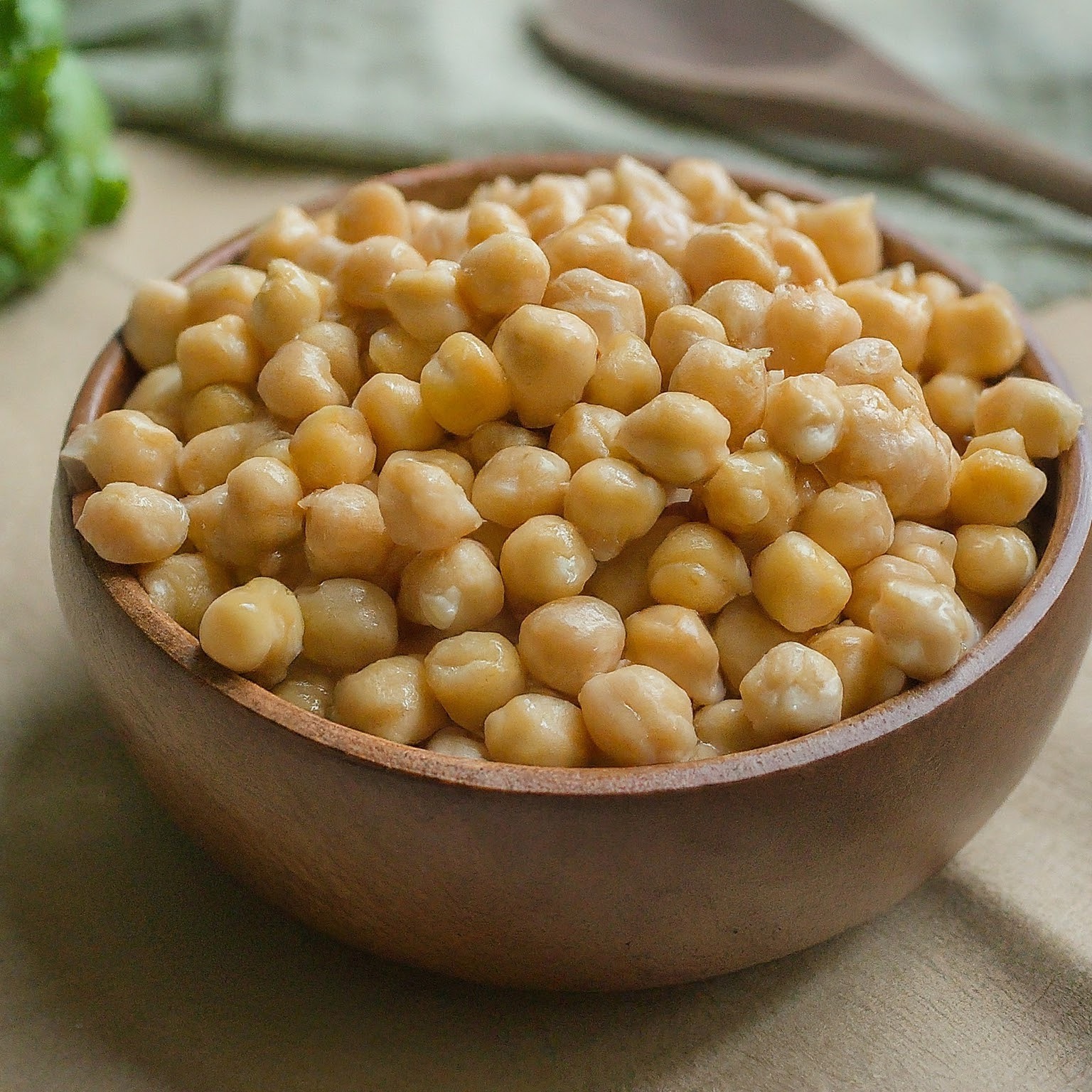 High-Quality Wholesale Dried Chickpeas (Garbanzo Beans) - Non-GMO, Bulk Quantities, Various Grades Available