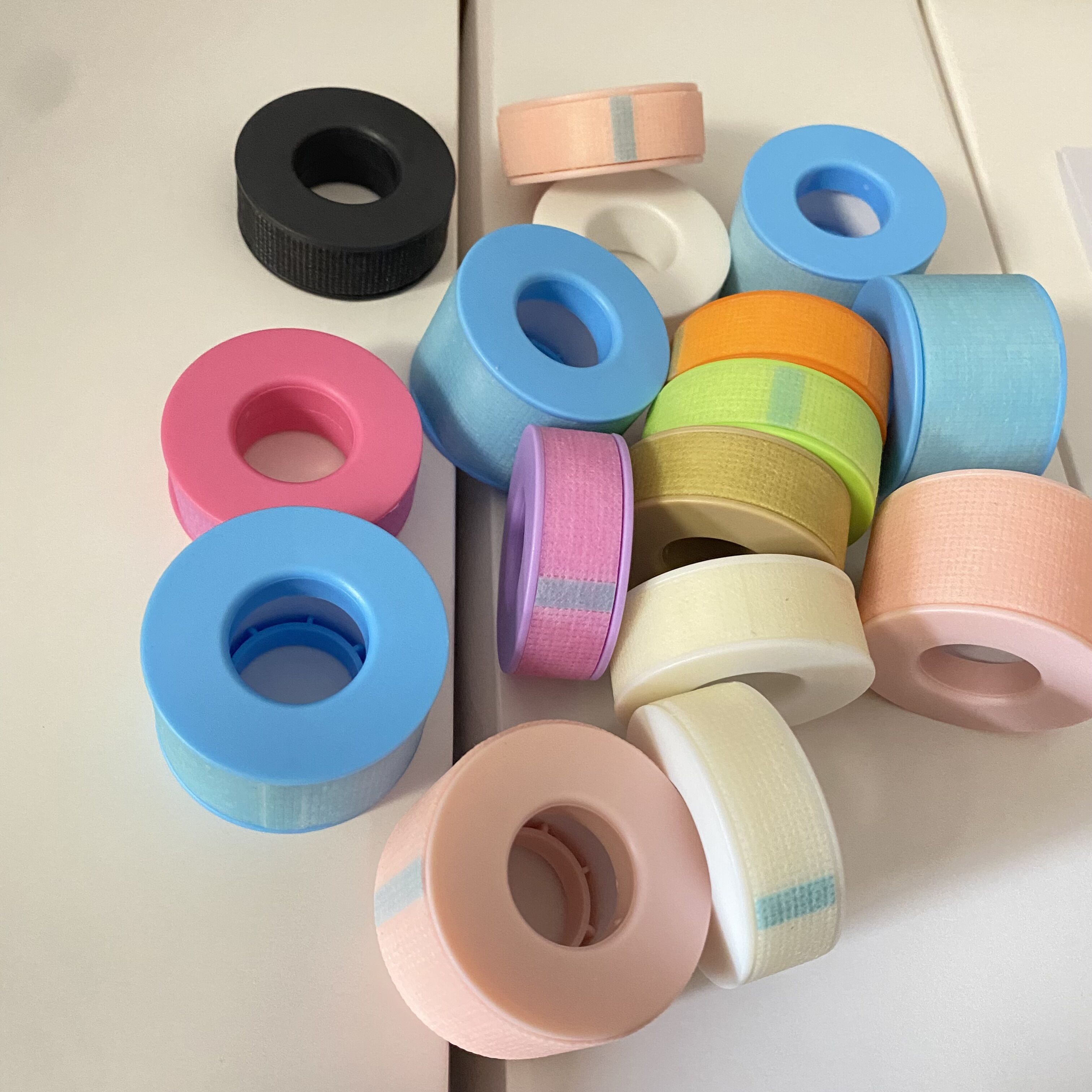 Colorful Blue Black Eyelash Tape Customized Micro foam Hot Pink Sensitive Skin tape Silicon Gel Lash Tape For Lash Extension