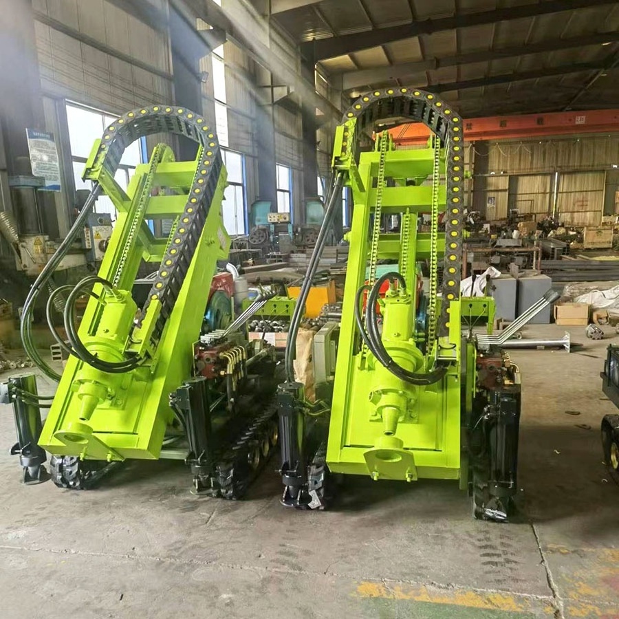 Hydraulic leg drilling rig mountain crawler drilling rig small crawler solar pole drilling rig