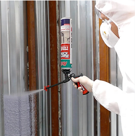 gun and straw type 750 ml expending polyurethane spray  pu foam insulation for caulking