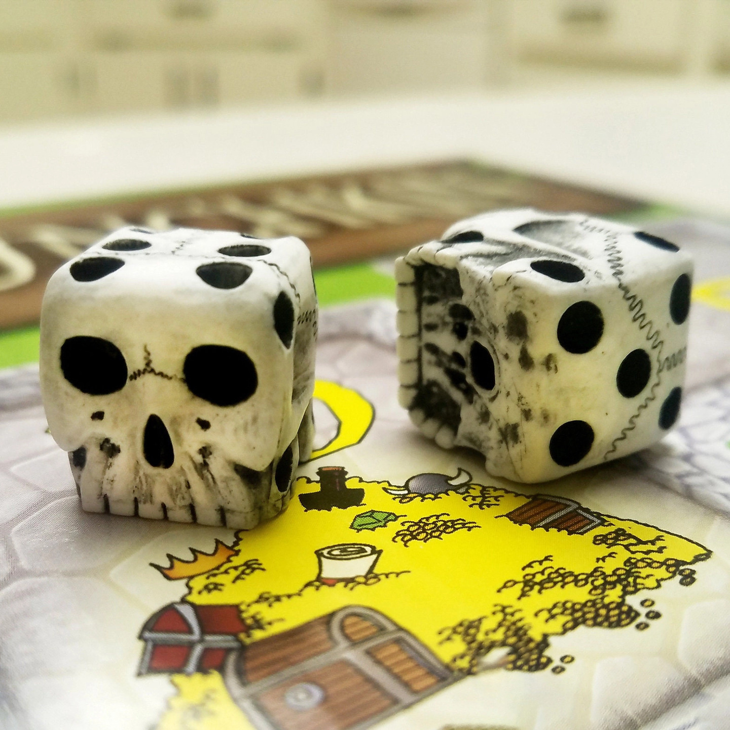 New dice game leisure toy creative festival party funny carnival explosive skull-dice