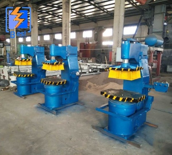 China Foundry Jolt Squeeze Sand Molding Machine for Casting Iron and Steel