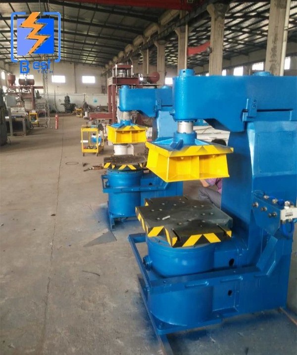 China Foundry Jolt Squeeze Sand Molding Machine for Casting Iron and Steel