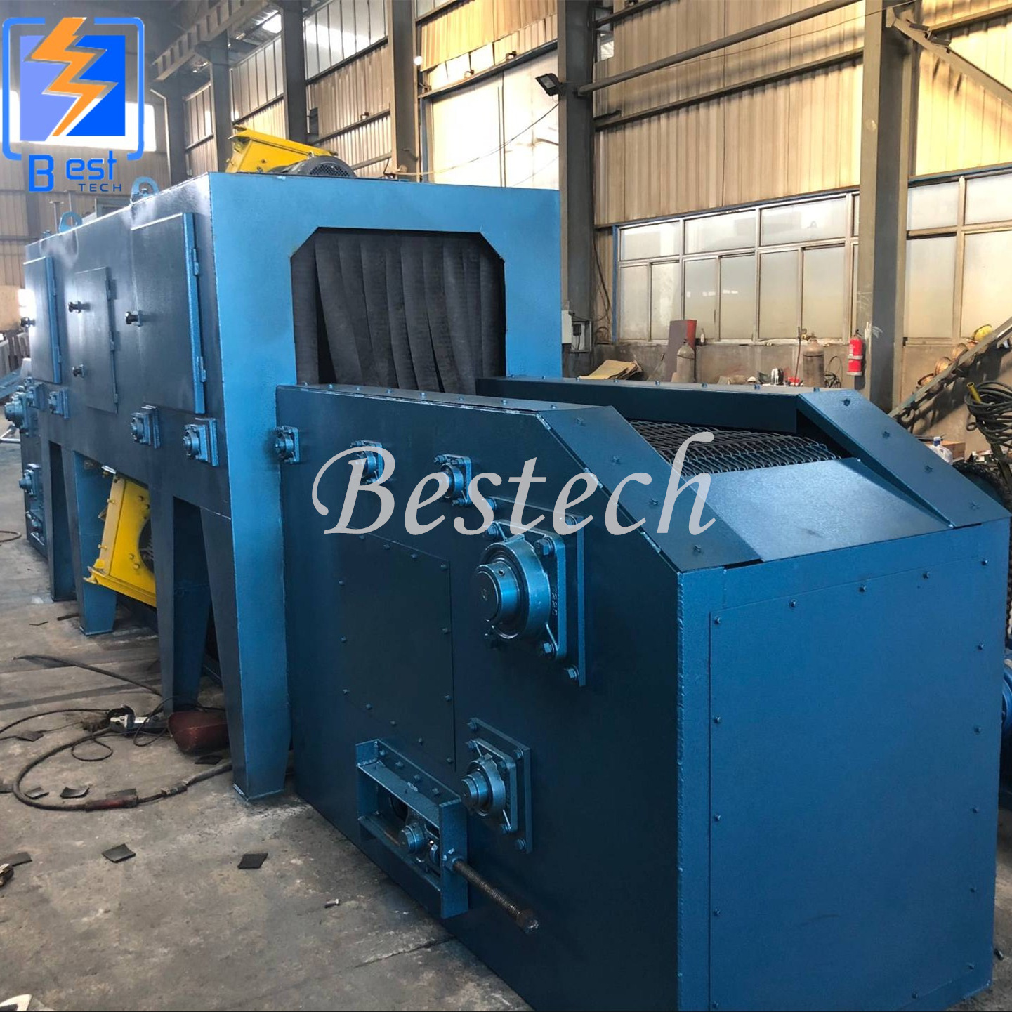 Wire Mesh Belt Shot Blasting Machine For Automotive Industry