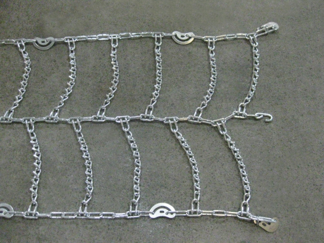 Dual truck tire chains with V bar, Dual truck chains