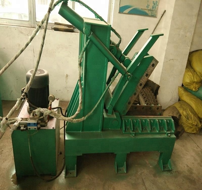 Old Tyre Cutting Machine / Scrap Tire Cutter / Used Tire Cutting  Machinery