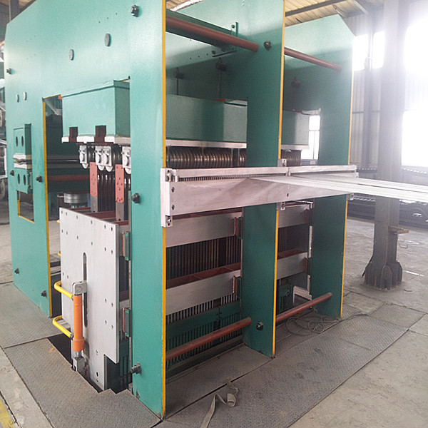 Conveyor Belt Hydraulic Press Machine / Rubber Belt Vulcanizer / Flat Belt Making Machine