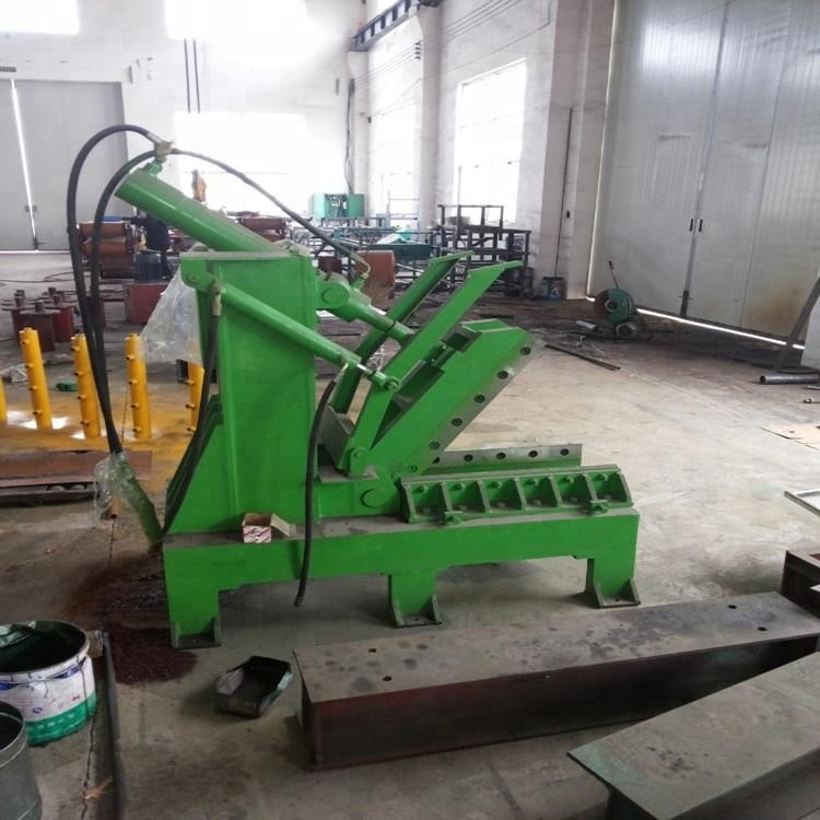 Old Tyre Cutting Machine / Scrap Tire Cutter / Used Tire Cutting  Machinery