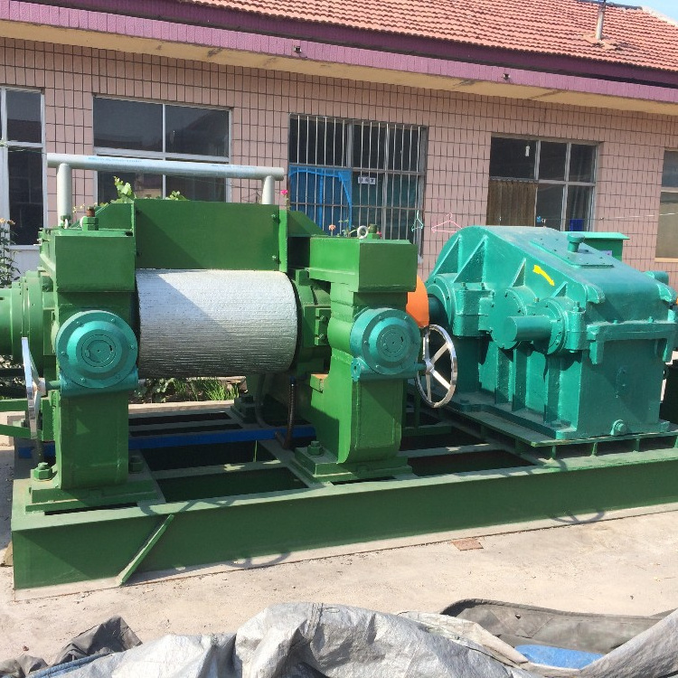 Energy saving Waste Tyre Recycling Machine / Double Groove Rollers Rubber Crushing Equipment / Rubber Cracker Mill