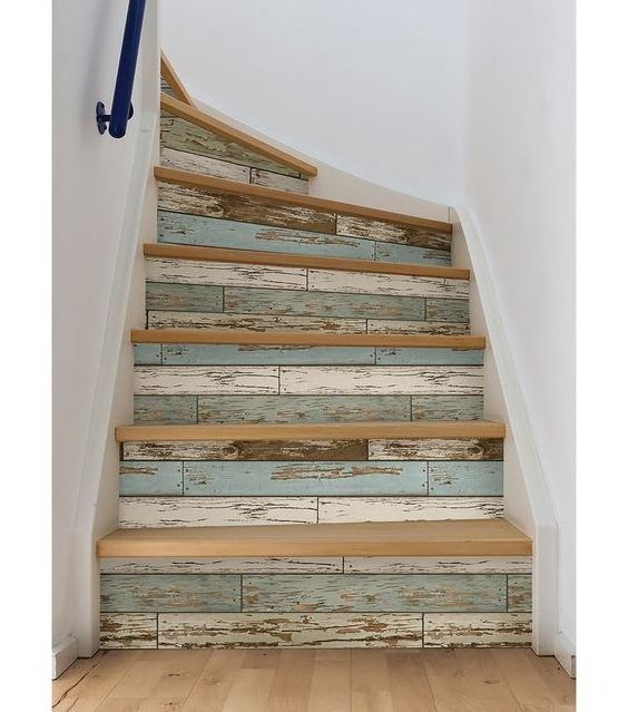 White Reclaimed Barnwood Planks Weathered Distressed Antique Tile Slat Boards for Home Decor