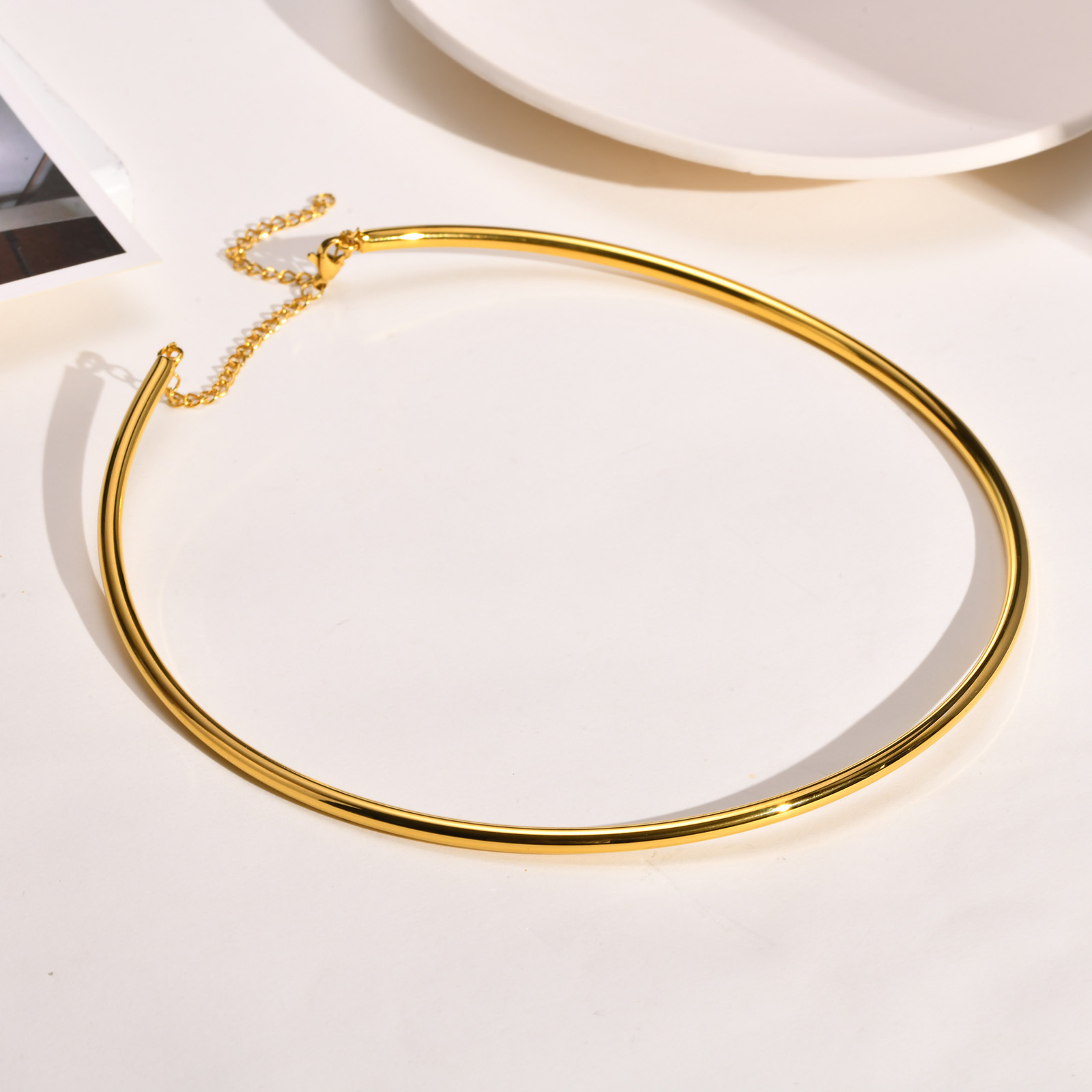 Tarnish free stainless steel 18k gold plated round shaped choker necklace for women