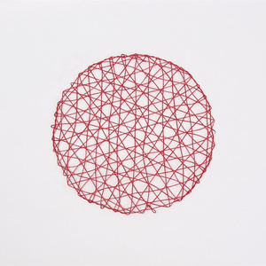 Shiny Red Round Non-Slip Gold color Paper string crazy hand Woven Heat Resistant  Placemat Table Mats for Dining Table