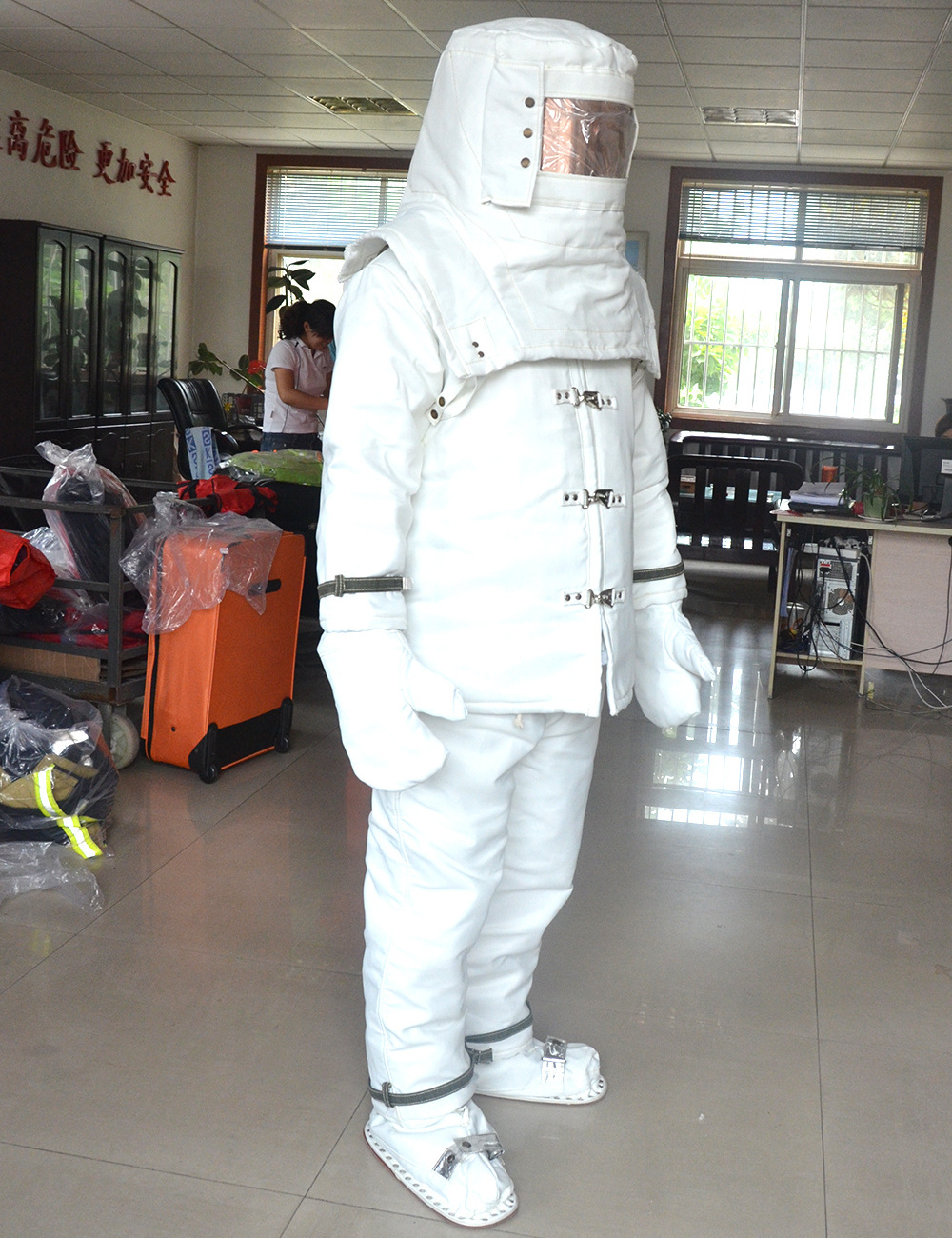 Fire Entry Suit Composite Aluminum Foil Fireproof Suit Heat Insulation High Temperature Resistant Suit