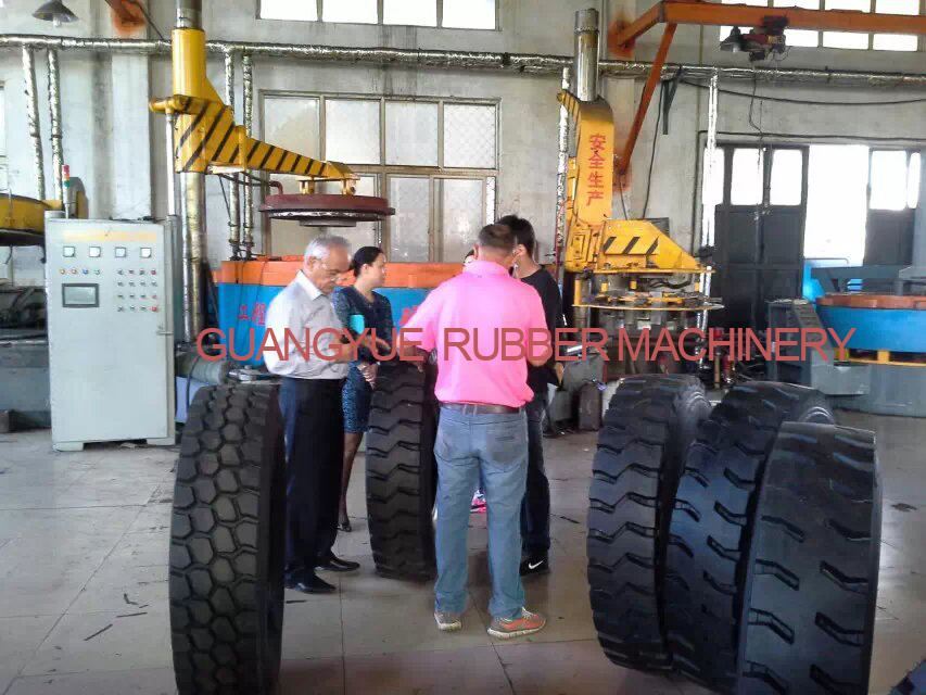 Tyre retreading press machine/buffing machine