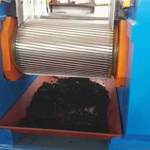 Low noise Rubber Tyre Grinding Machine / oldTire recycling / Car tyre recycling