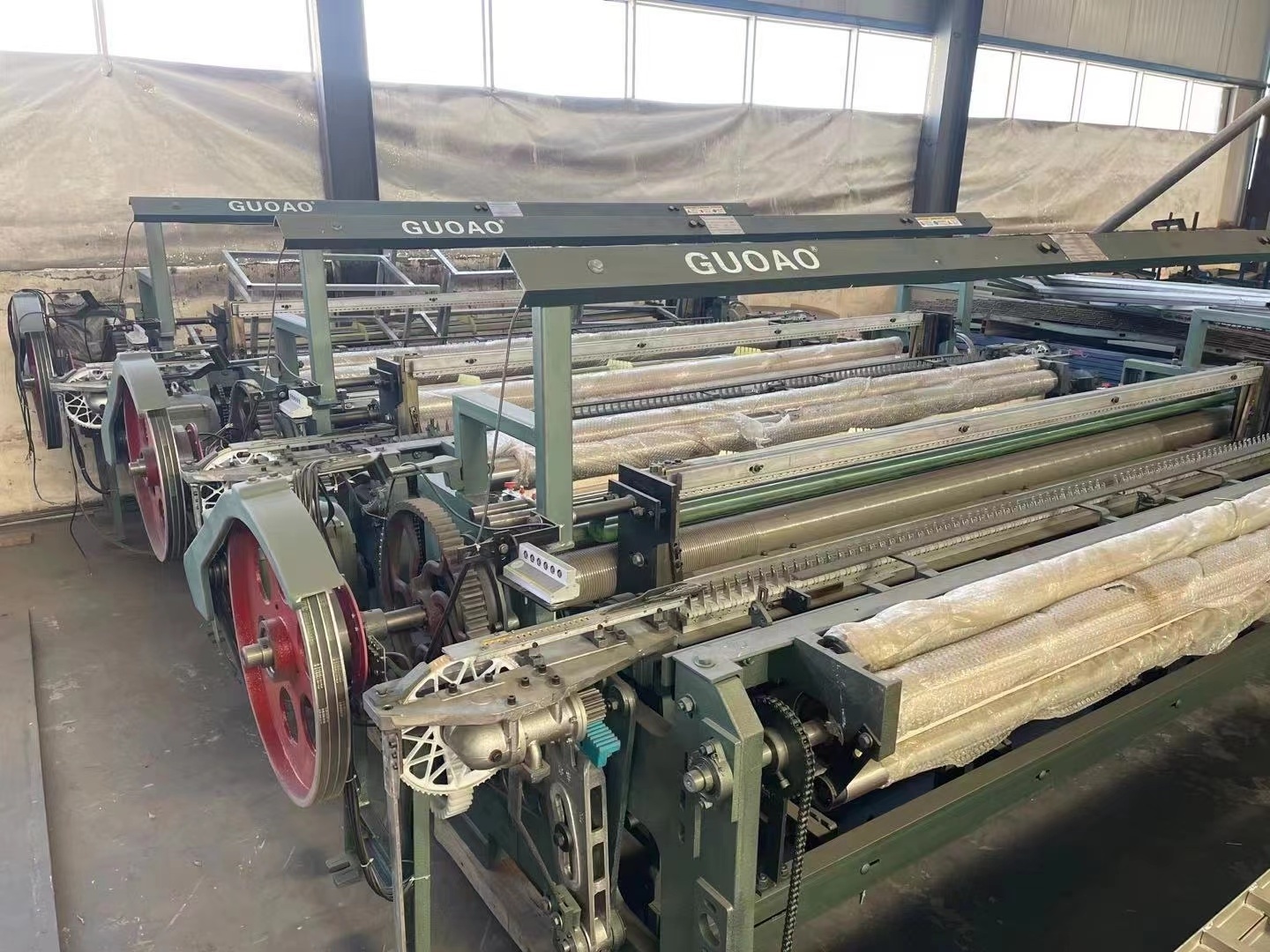 fiberglass mesh weaving machine for  different hole size fiber glass mesh constructive web weaving