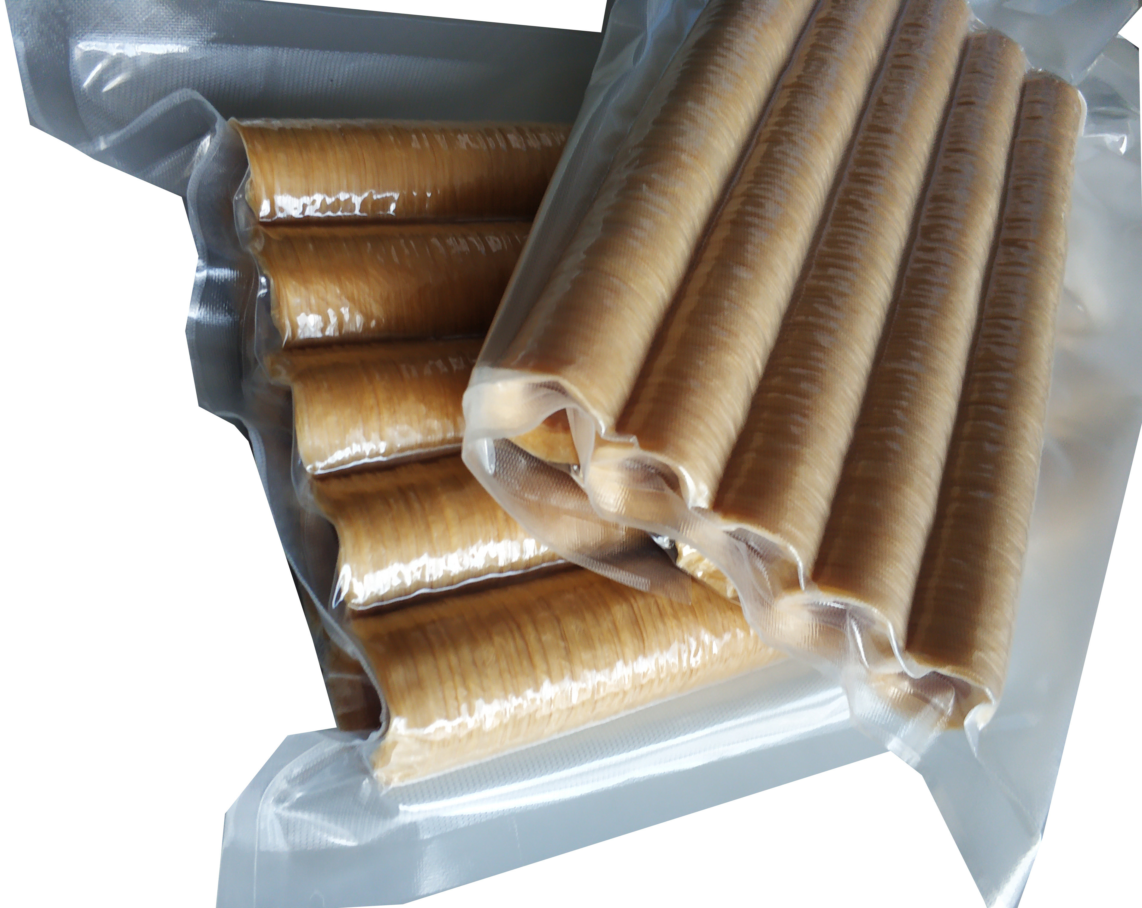 Edible collagen sausage casings