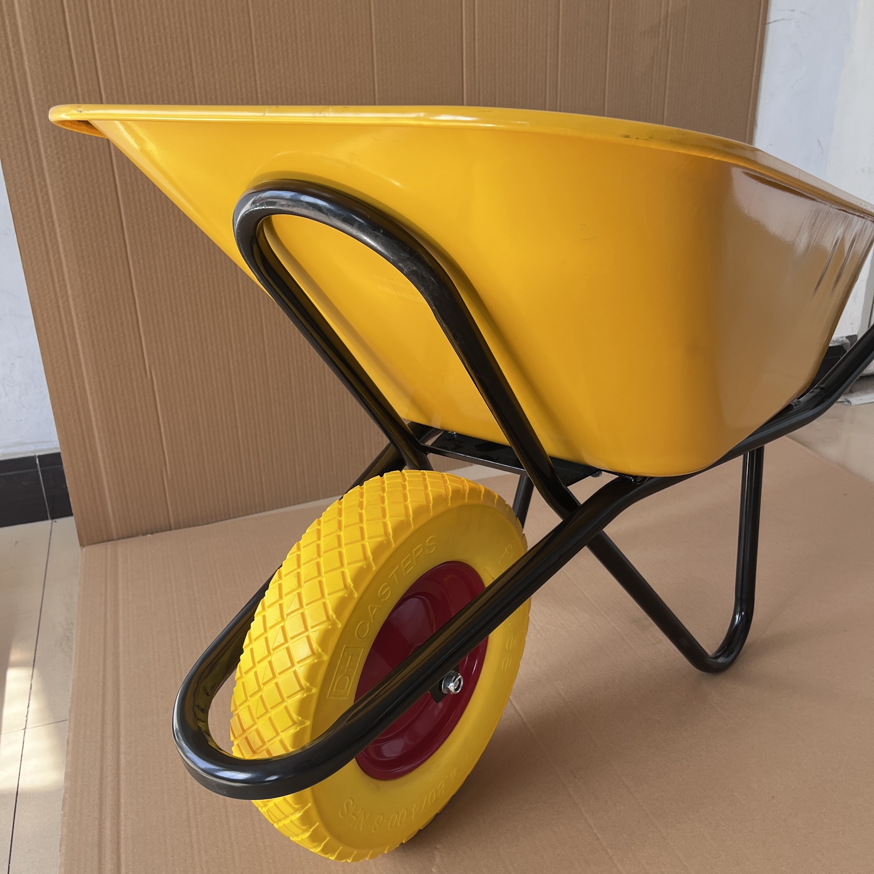 85L 200Kg Master Construction Wheelbarrow WB6418