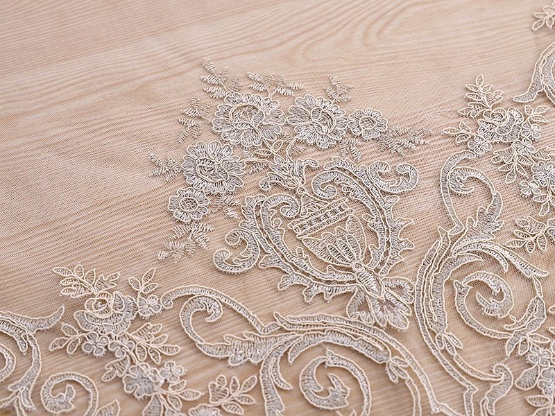 Factory wholesale embroidery Luxury quality rope polyester  vinyl long lace tablecloth