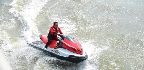 2024 Factory New wholesale price 1800cc ocean jet car boat speed boats water sport Jet Ski