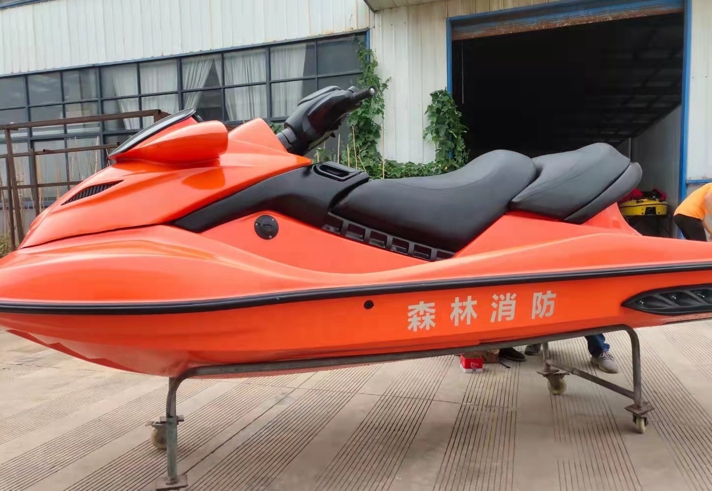 Manufacturer Wholesale High Speed Jet Ski 1800cc electric start 4-cylinder 4-stroke Motorboat for 3 person