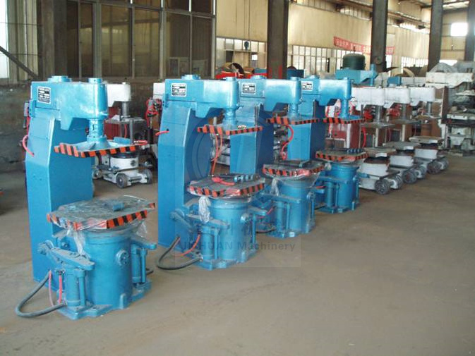 Manhole cover casting Z149 green sand jolt squeeze molding machine