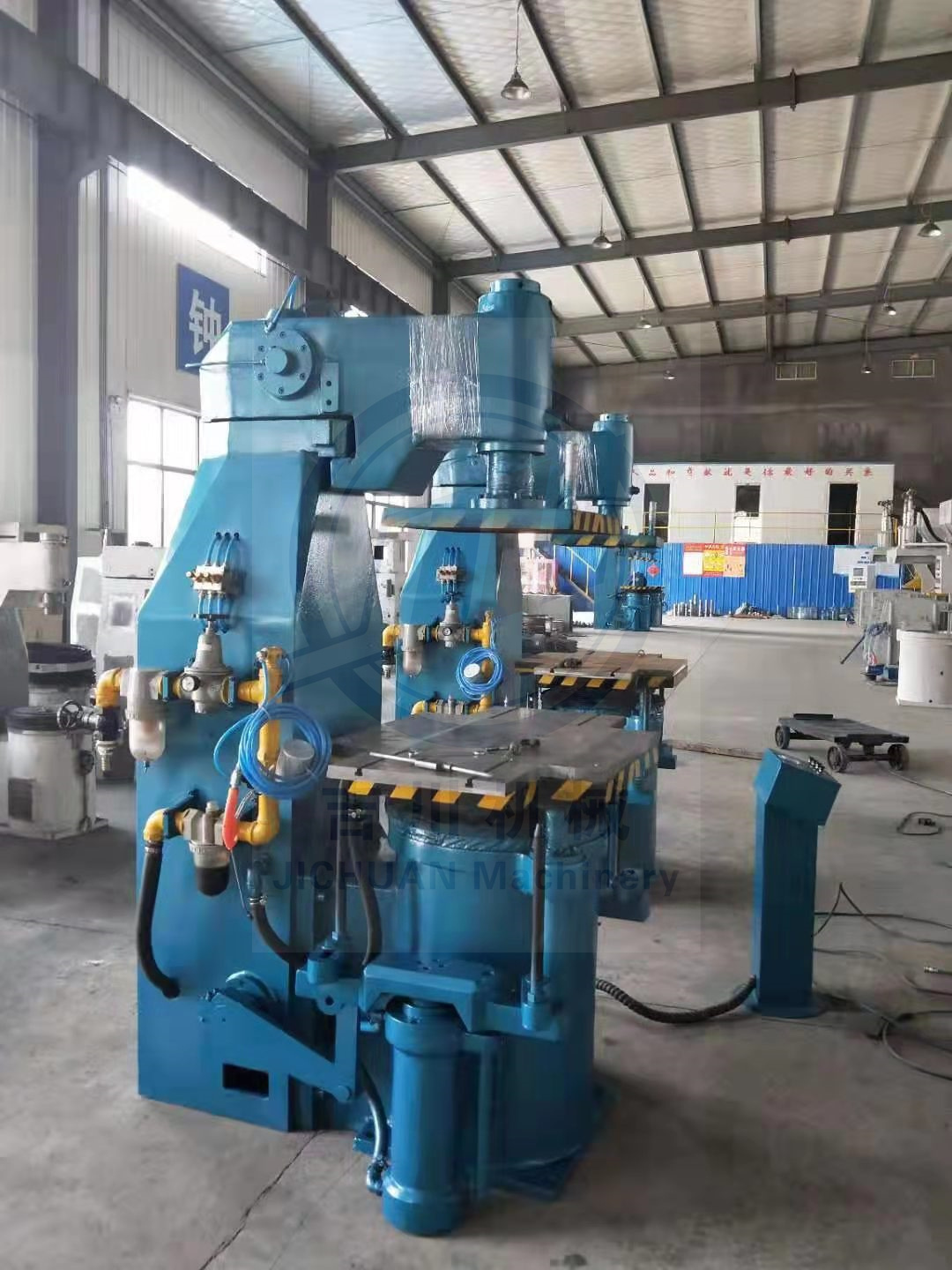 Manhole cover casting Z149 green sand jolt squeeze molding machine