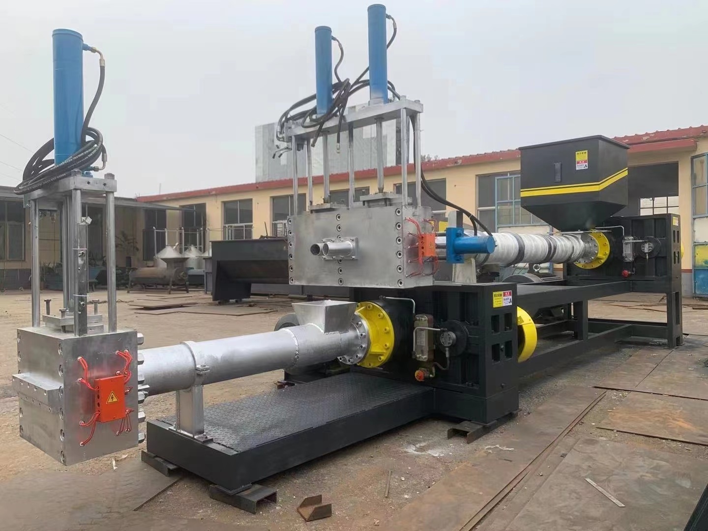 New PVC HDPE PE plastic  extruder 16-63mm double pipe making machine price for sale plastic extruder machinery pellet