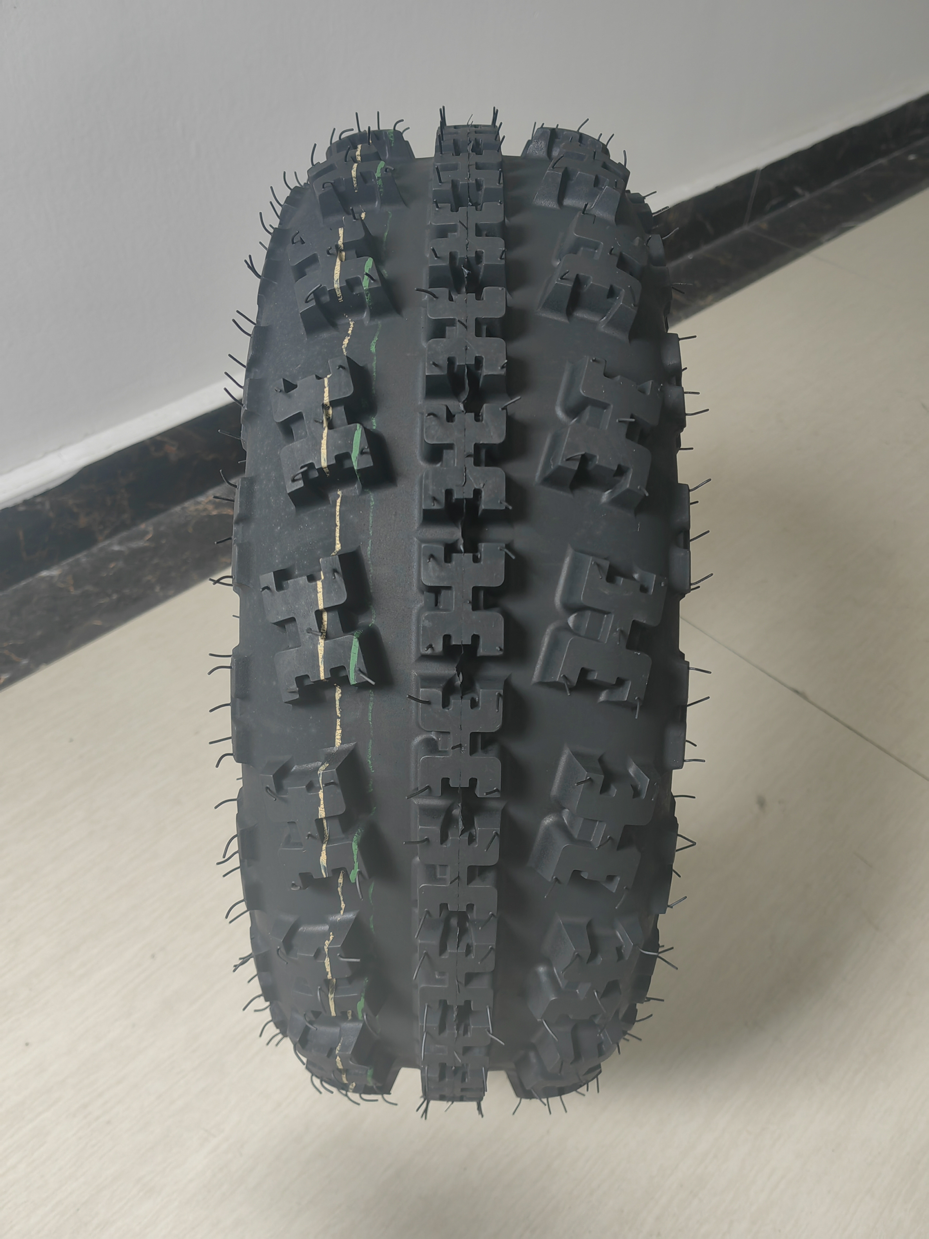 China cheap atv tyre 10 inch tubeless off road atv tires 21*7-10 22x7-10 20*11-9