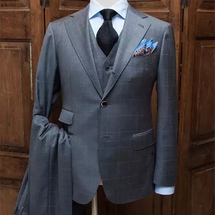 Bespoke Men Black tuxedo suit for Wedding and Party