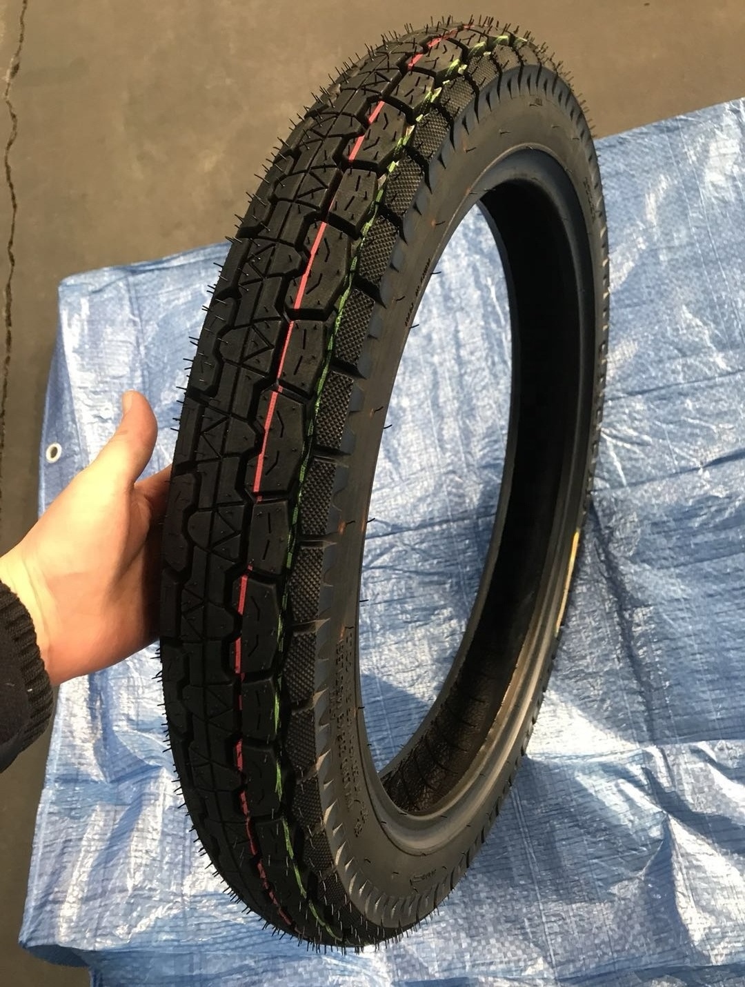 Lowest Price China Airless Motorcycle Tyre With Fast Delivery Motor Tires 3.00-18