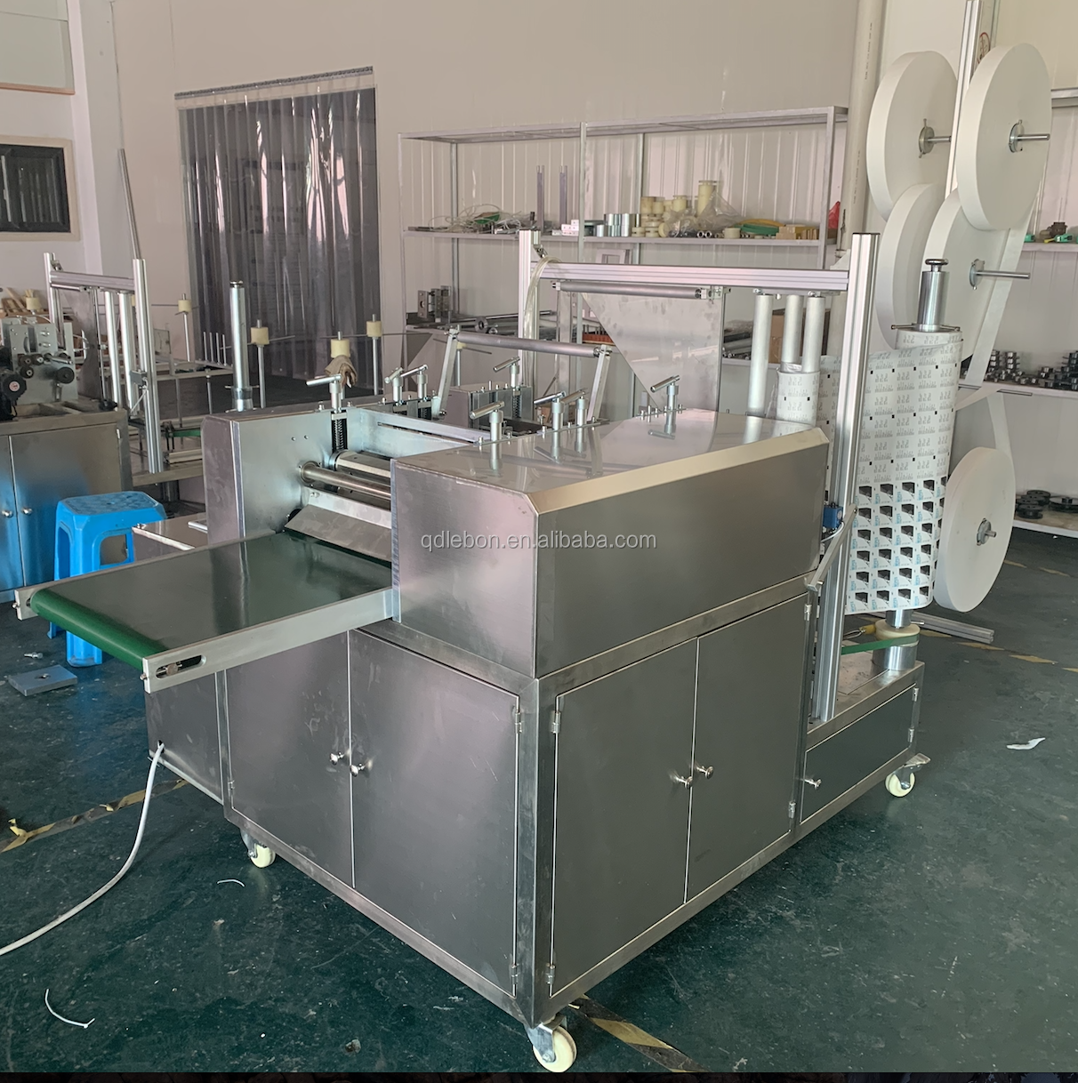 Automatic Alcohol Disinfectant Wet Wipes Wet Tissue Making Machinery