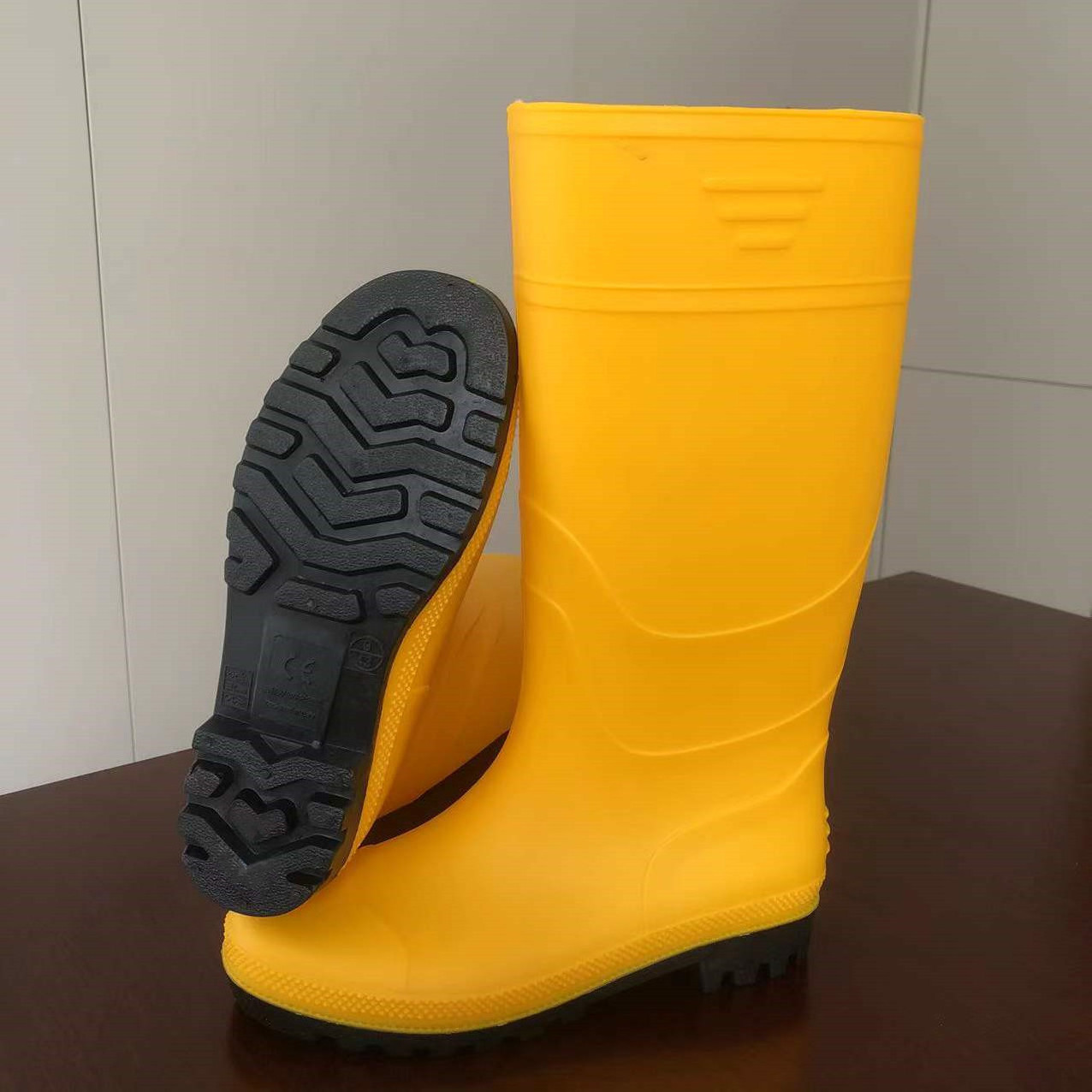 Custom knee high PVC oil field acid alkali chemical resistant industrial steel toe Black yellow working rubber safety gum boot