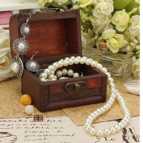 Jewelry Box Little Treasure Chest Vintage Handmade Box Wooden Rings Case Box with Mini Metal Lock for Storing Jewelry Treasure