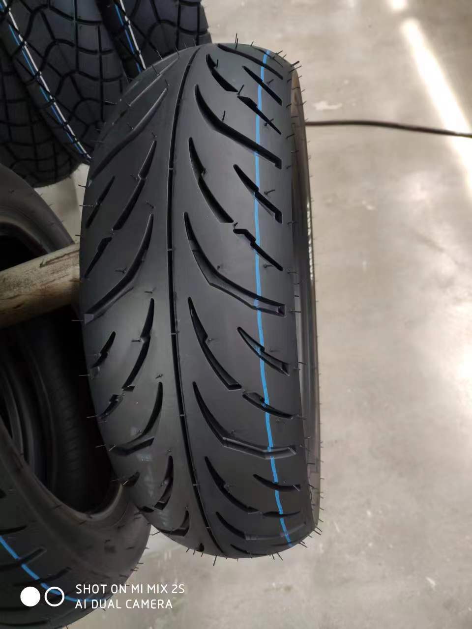 bike tyres india motorcycle tyre 12 inch and 19inch motorcycle tyres 130/70-12 120/70-12 300-12 450-12 90/90-19 70/100-19