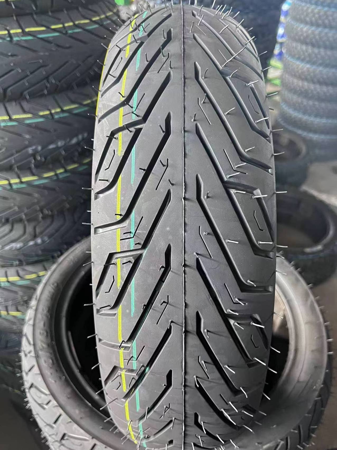 bike tyres india motorcycle tyre 12 inch and 19inch motorcycle tyres 130/70-12 120/70-12 300-12 450-12 90/90-19 70/100-19