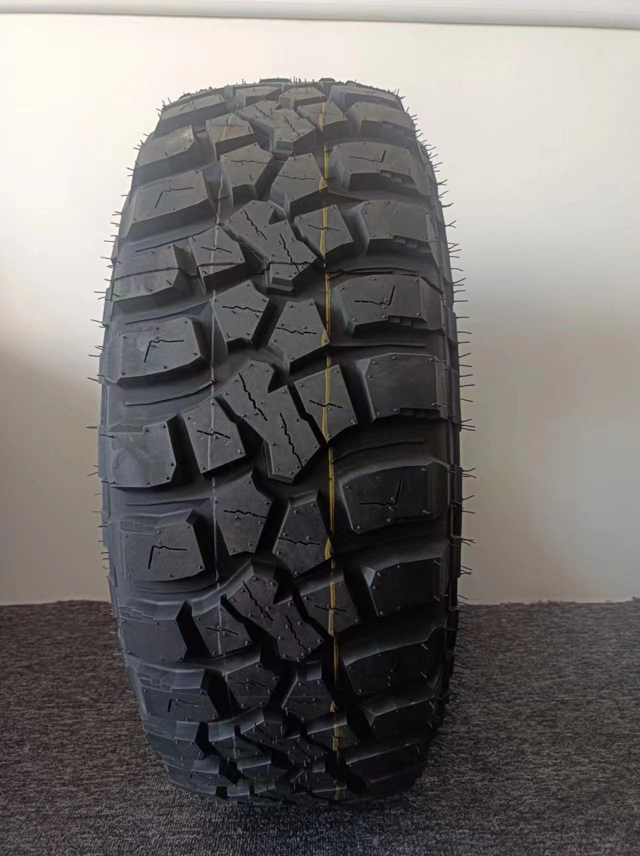 Wholesale light truck All terrain tyre 265 65R17 AT tires 265/65r17 all terrain