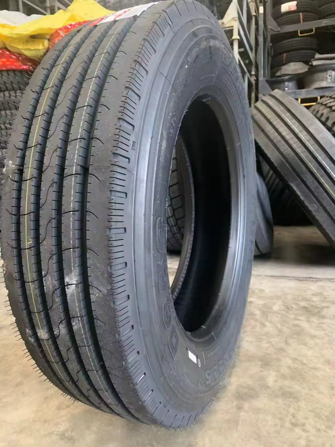 13R22.5 315/80R22.5 385/65R22.5 CHINA RADIAL TRUCK AND BUS TYRES MAXWIND ANNAITE TOPRUNNER