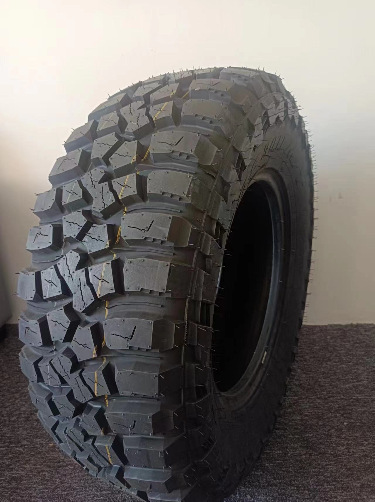 SASO All terrain Off Road 4x4 tyres 33*12.50R17 33*12.50r20lt lt245/75r16