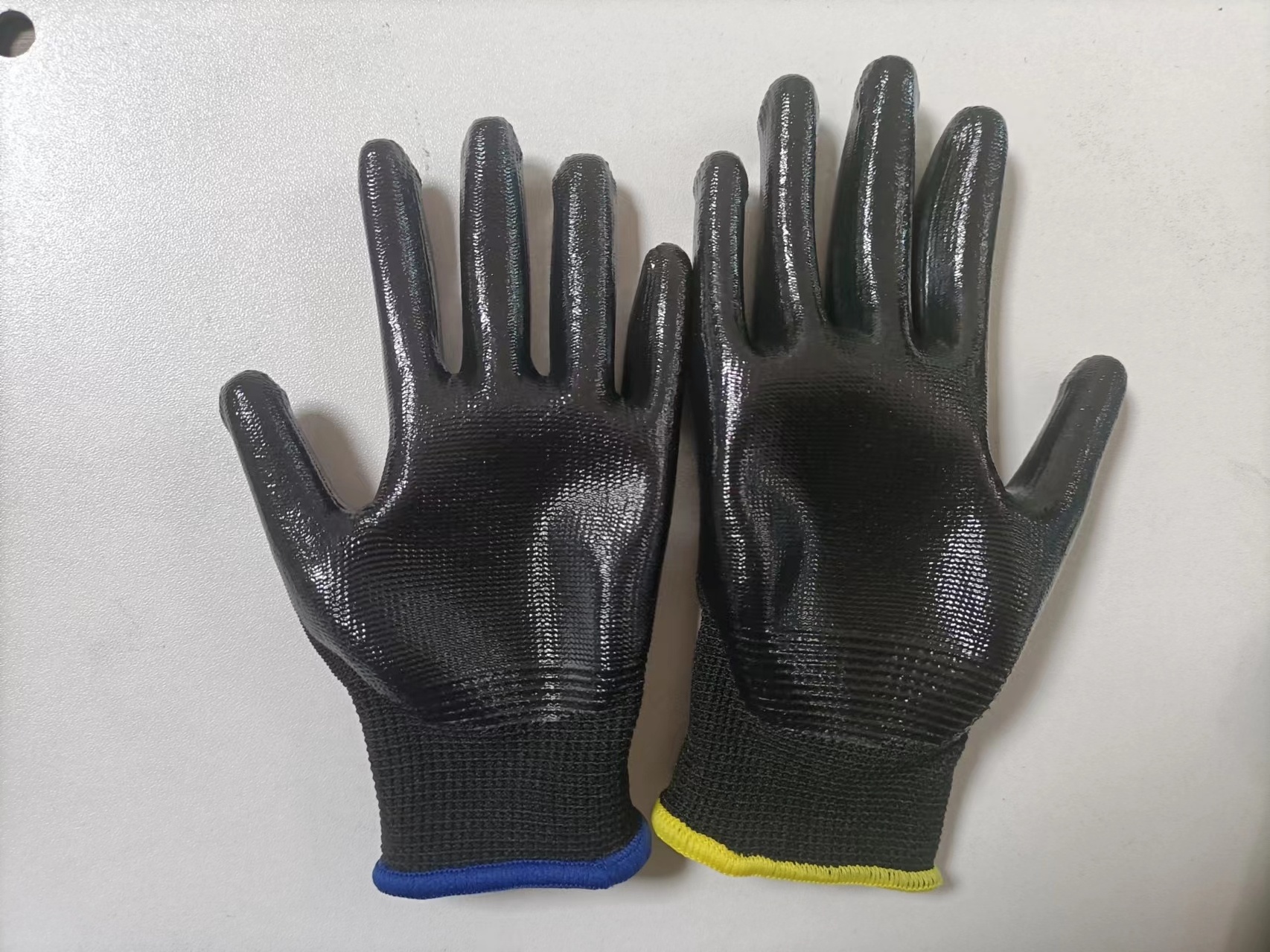 Wholesale Anti-Cut Anti-Slip Anti-Impact Nitrile Gloves for Kids and Youth Foam Rubber Coated Garden Gloves for Children