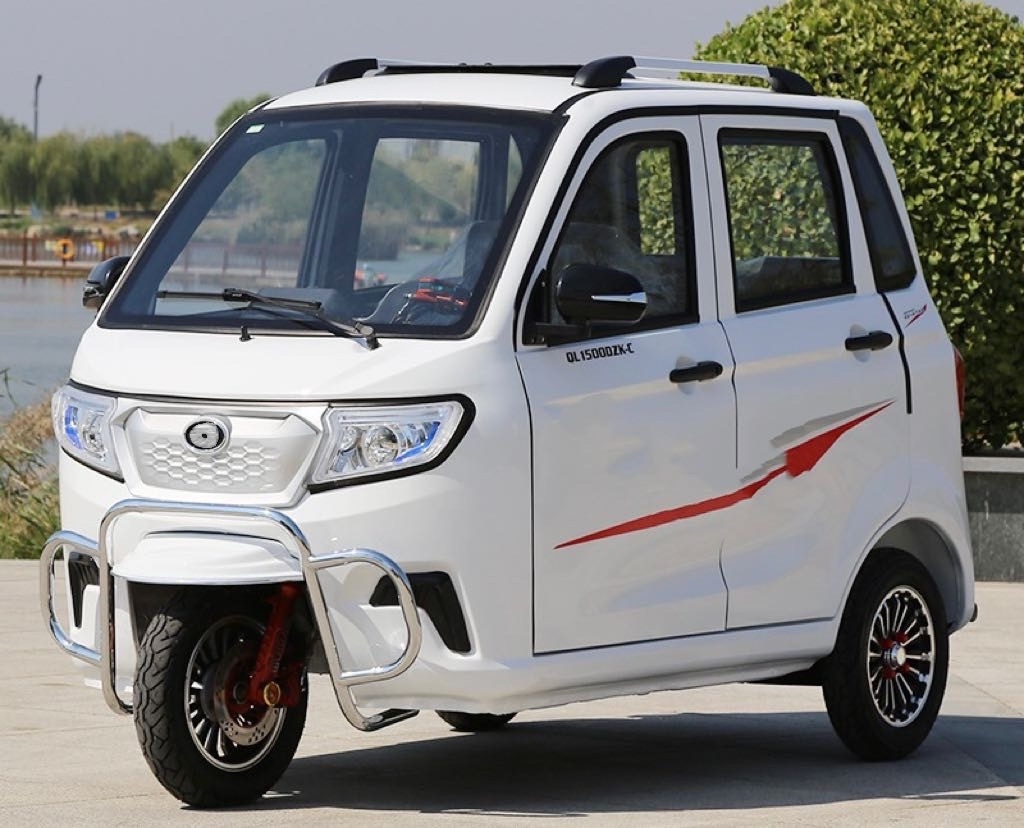 EEC 2000w 60v 58ah 110km 3 Wheel 3 Seat Enclosed Electric Rickshaw Tricycle Moped Tuk Tuk Car 2 Door