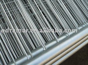 hot dip galvanized welded wire and frame net fence