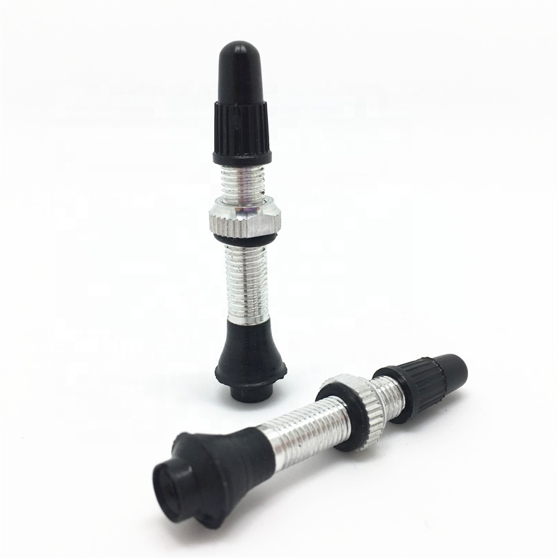 Tubeless valve core removal tool for presta and schrader valves